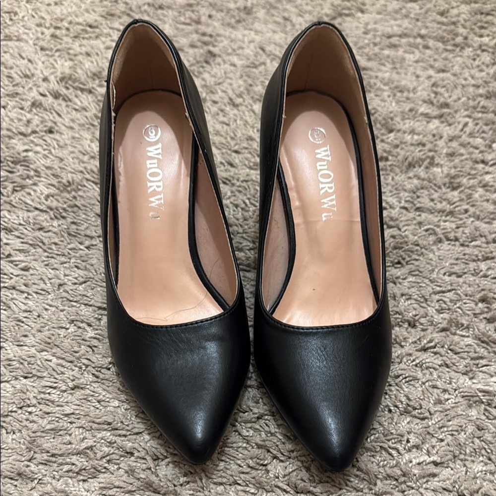Black Women's Pumps